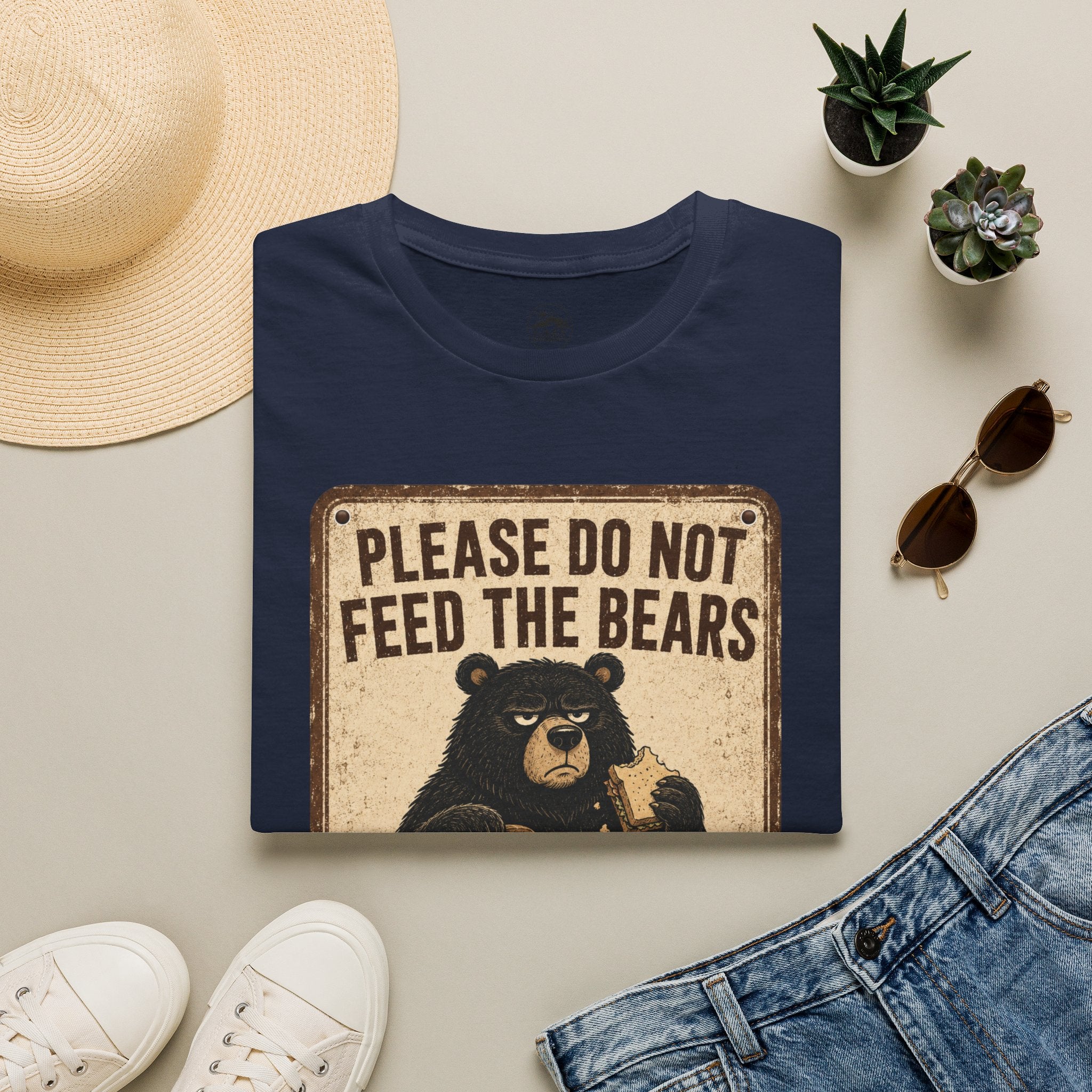 Please Don't Feed the Bears - T-Shirt