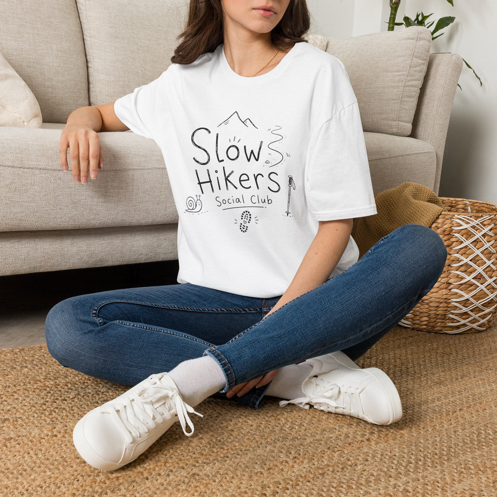 Slow Hikers Club - T-Shirt